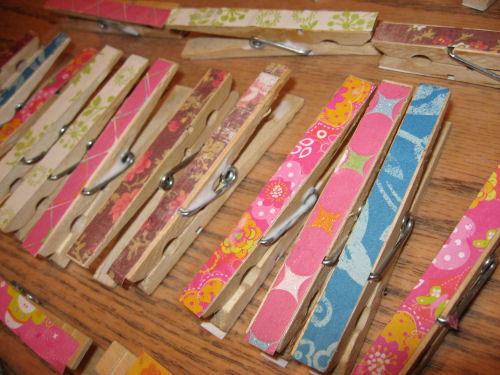 Here are the finshed clothespins (not dry yet) don't worry about blobs of glue, they will flatten out when they dry)