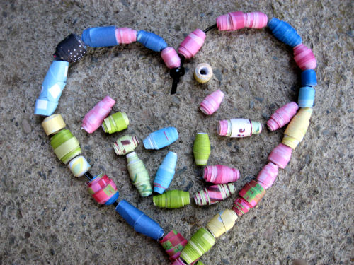 Easy paper beads!